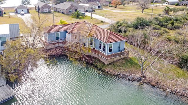 2734 Avenue D, Dickinson, TX 77539