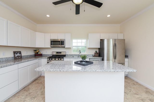 2734 Avenue D, Dickinson, TX 77539