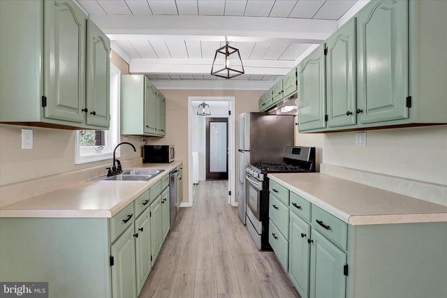 680 LYNES RD, Dillsburg, PA 17019