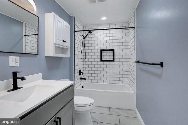 680 LYNES RD, Dillsburg, PA 17019