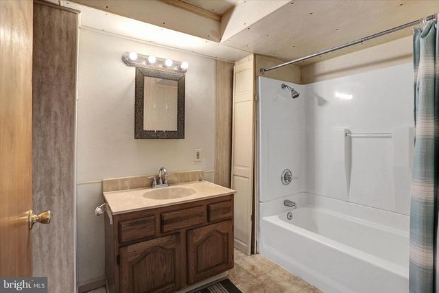 680 LYNES RD, Dillsburg, PA 17019