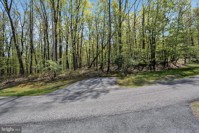 680 LYNES RD, Dillsburg, PA 17019