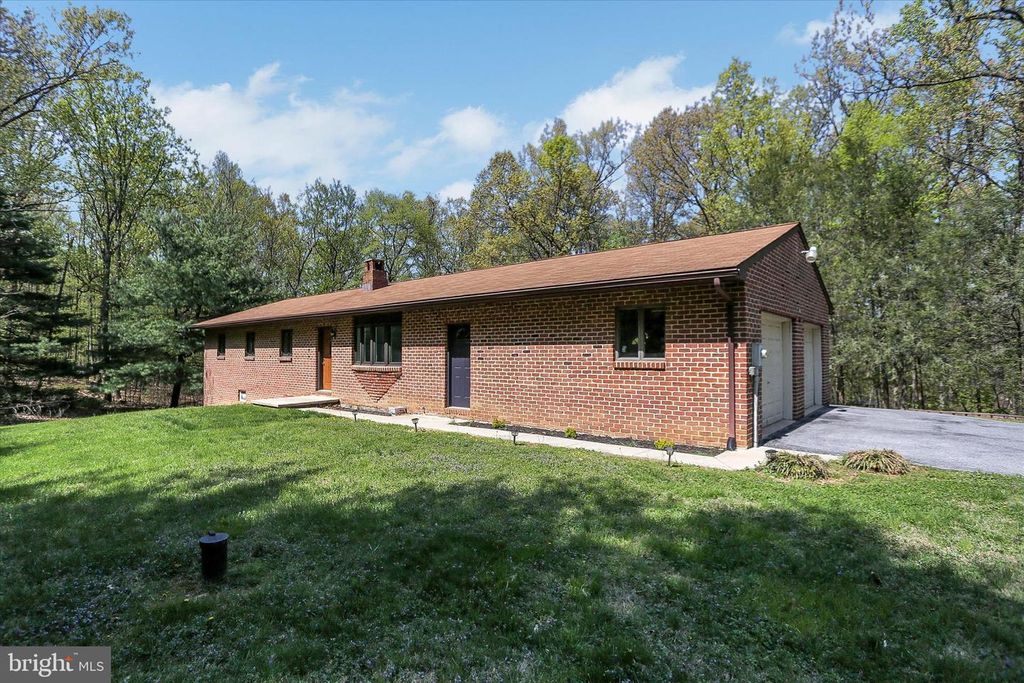 680 LYNES RD, Dillsburg, PA 17019