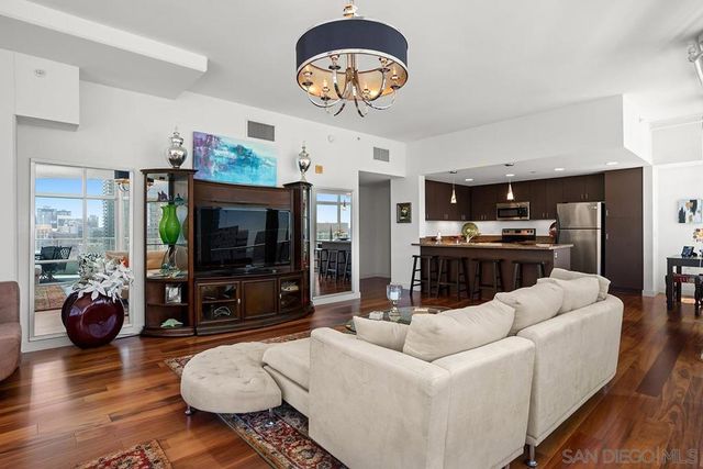 1080 Park Blvd 1802, San Diego, CA 92101