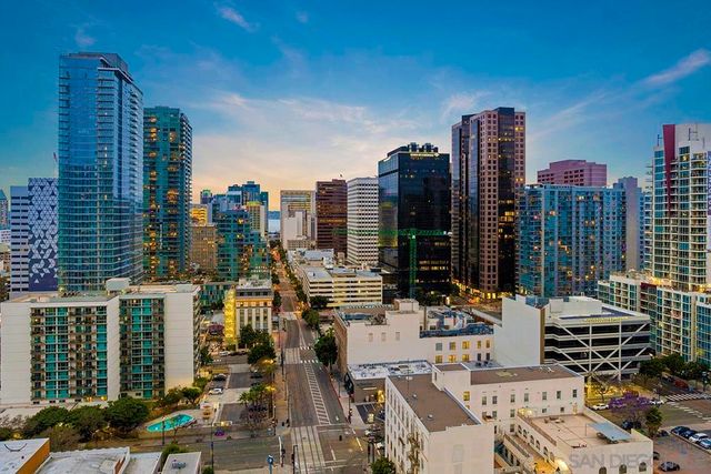 1080 Park Blvd 1802, San Diego, CA 92101