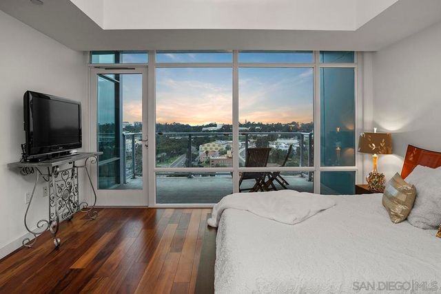 1080 Park Blvd 1802, San Diego, CA 92101