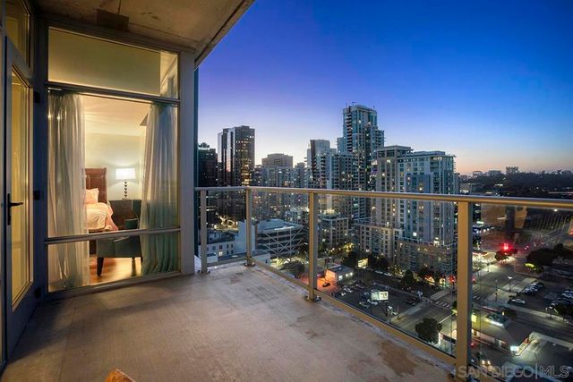 1080 Park Blvd 1802, San Diego, CA 92101