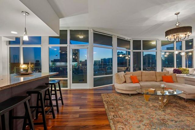 1080 Park Blvd 1802, San Diego, CA 92101