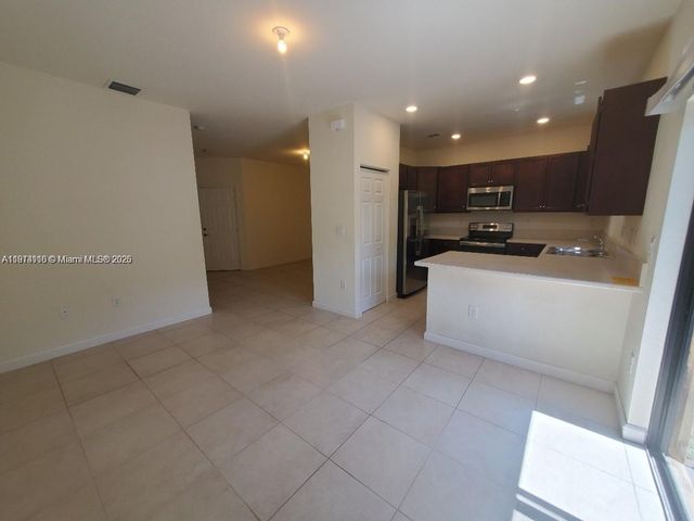 110 SE 33rd Ter, Homestead, FL 33033