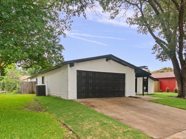 2619 Crestmoor Court, Arlington, TX 76016