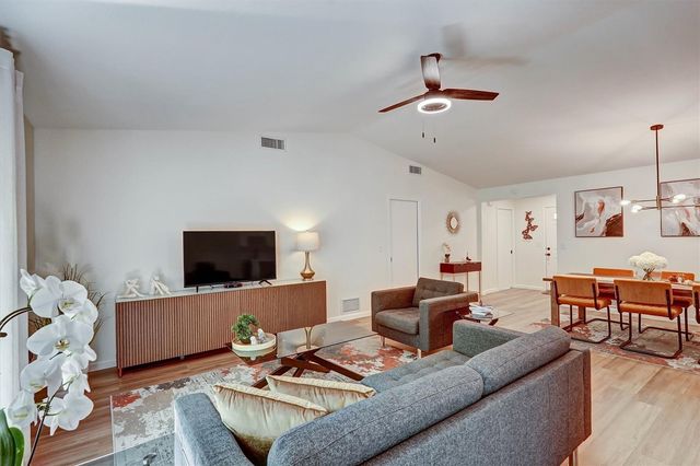 3925 OAKHURST BOULEVARD, Sarasota, FL 34233