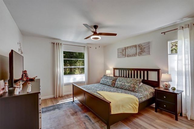 3925 OAKHURST BOULEVARD, Sarasota, FL 34233