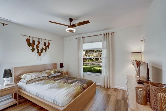 3925 OAKHURST BOULEVARD, Sarasota, FL 34233