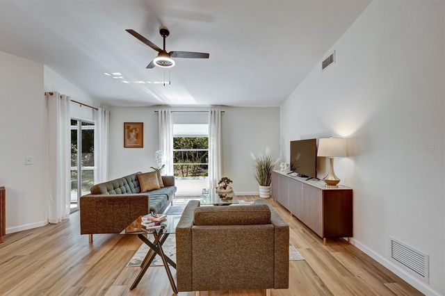 3925 OAKHURST BOULEVARD, Sarasota, FL 34233