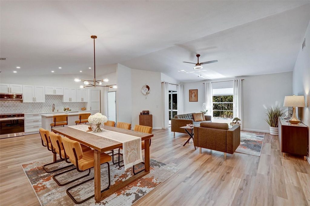 3925 OAKHURST BOULEVARD, Sarasota, FL 34233