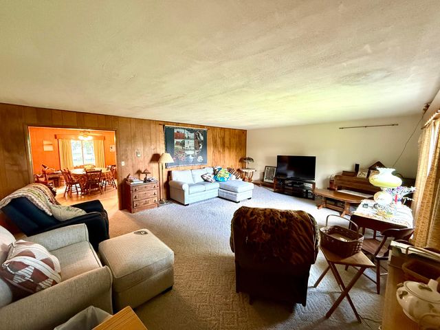 403 N Columbus Street, Somerset, OH 43783
