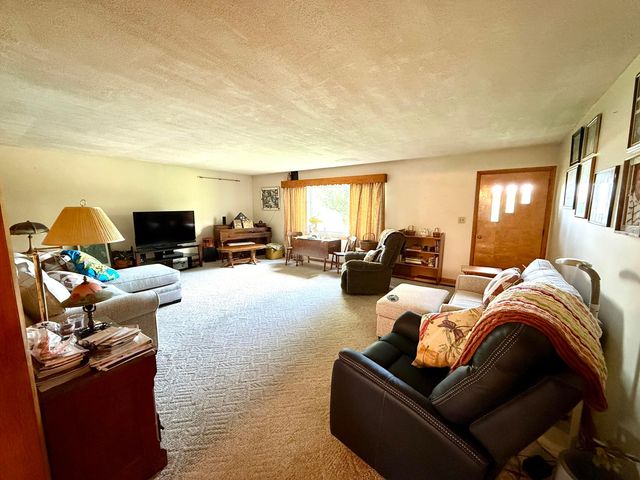 403 N Columbus Street, Somerset, OH 43783