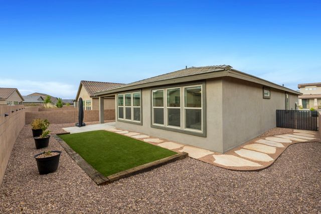 6053 Nauman Drive SE, Albuquerque, NM 87106