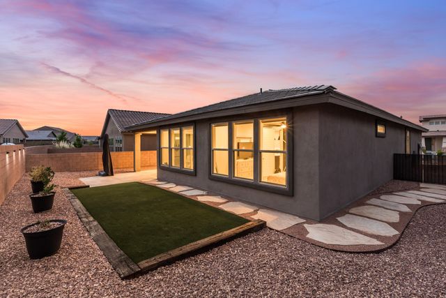 6053 Nauman Drive SE, Albuquerque, NM 87106