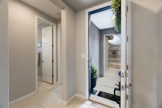 6053 Nauman Drive SE, Albuquerque, NM 87106