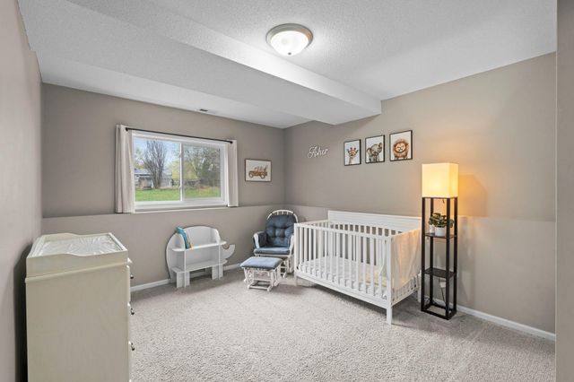 1107 Prairie Court S, Shakopee, MN 55379