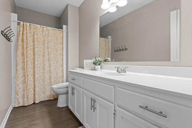 1107 Prairie Court S, Shakopee, MN 55379