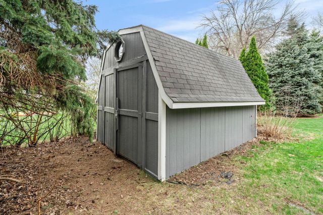 1107 Prairie Court S, Shakopee, MN 55379