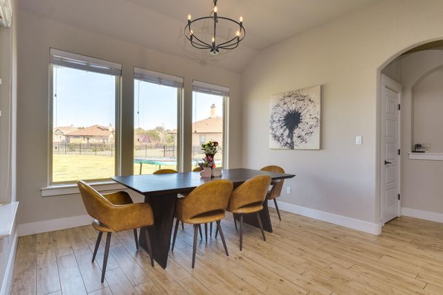 100 Noble Log GRV, Liberty Hill, TX 78642