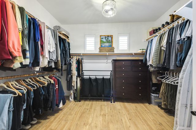 100 Noble Log GRV, Liberty Hill, TX 78642