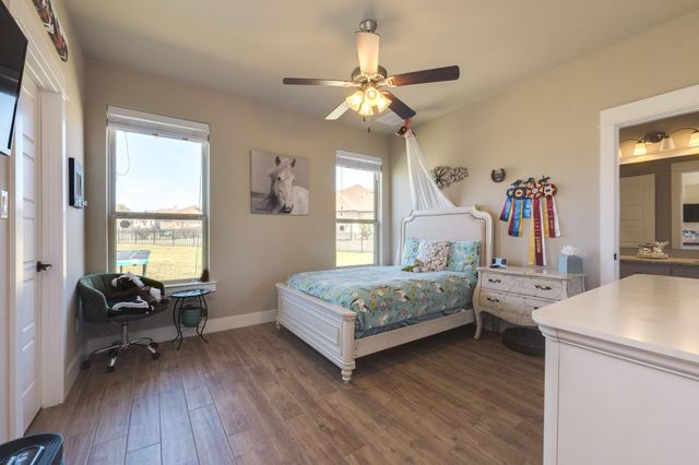 100 Noble Log GRV, Liberty Hill, TX 78642