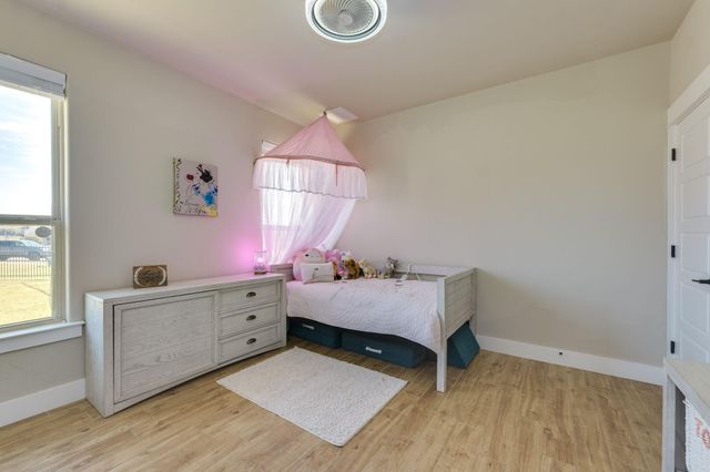 100 Noble Log GRV, Liberty Hill, TX 78642