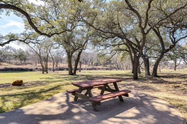 100 Noble Log GRV, Liberty Hill, TX 78642