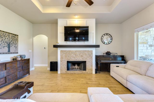 100 Noble Log GRV, Liberty Hill, TX 78642