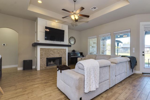 100 Noble Log GRV, Liberty Hill, TX 78642