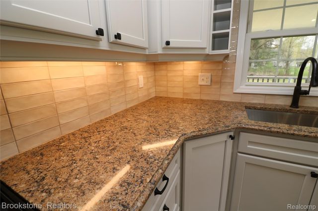 2141 Hunter Drive, Mayfield Township, MI 48446