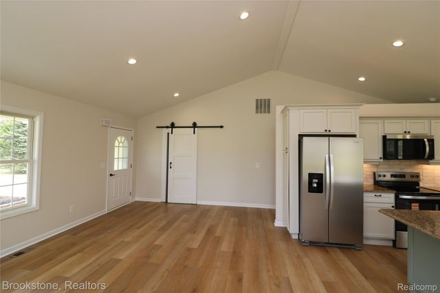 2141 Hunter Drive, Mayfield Township, MI 48446