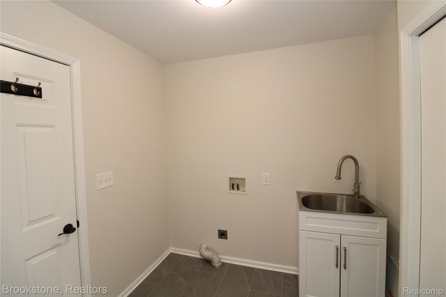 2141 Hunter Drive, Mayfield Township, MI 48446