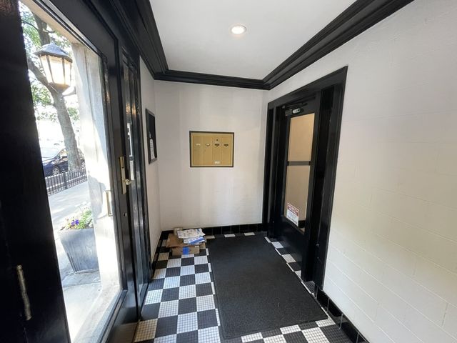 405 W Briar Place CG, Chicago, IL 60657