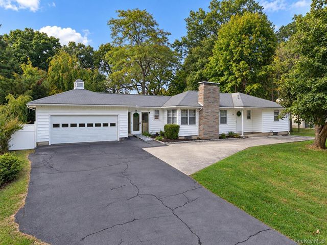 15 Randall Heights, Middletown, NY 10940