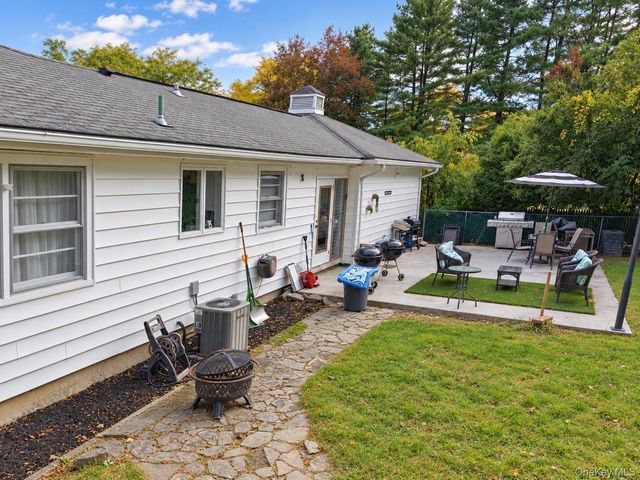 15 Randall Heights, Middletown, NY 10940