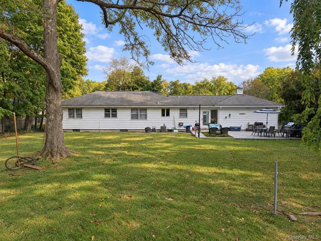 15 Randall Heights, Middletown, NY 10940
