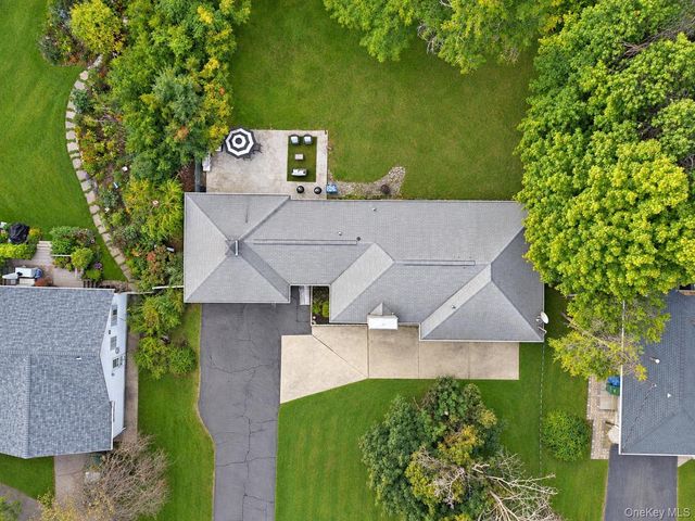 15 Randall Heights, Middletown, NY 10940
