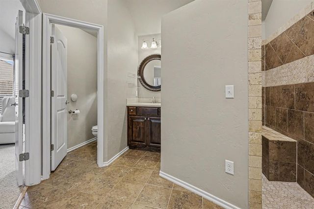 18516 Mesa Road, Edmond, OK 73012