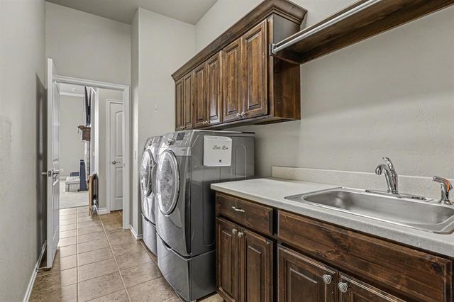 18516 Mesa Road, Edmond, OK 73012