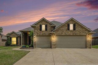 18516 Mesa Road, Edmond, OK 73012