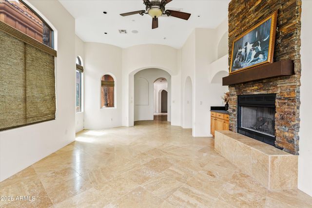 7199 E RIDGEVIEW Place 112, Carefree, AZ 85377