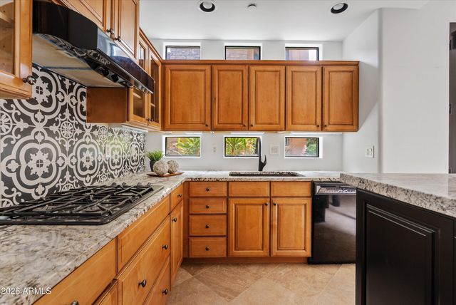 7199 E RIDGEVIEW Place 112, Carefree, AZ 85377