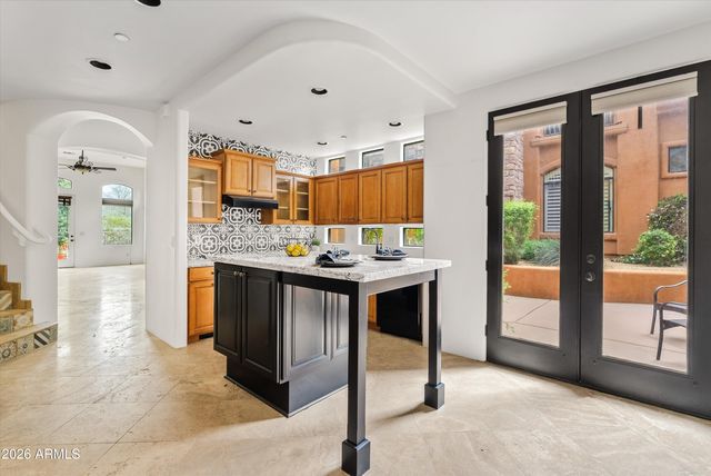 7199 E RIDGEVIEW Place 112, Carefree, AZ 85377