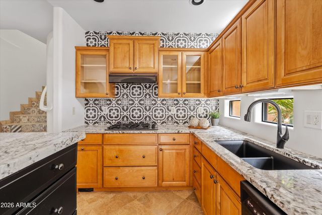 7199 E RIDGEVIEW Place 112, Carefree, AZ 85377