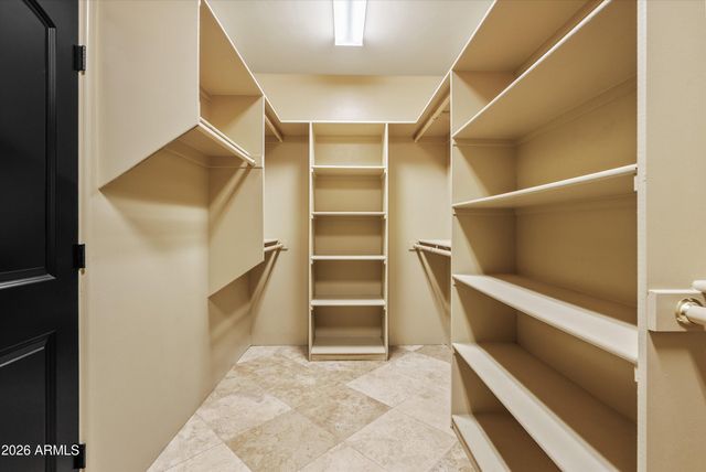 7199 E RIDGEVIEW Place 112, Carefree, AZ 85377